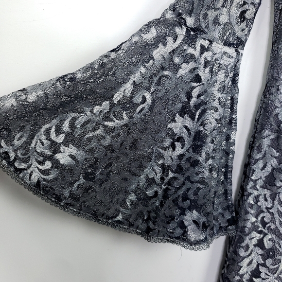 White House Black Market Metallic Lace Bell-Sleeve Shift Dress size 2 - Picture 10 of 12